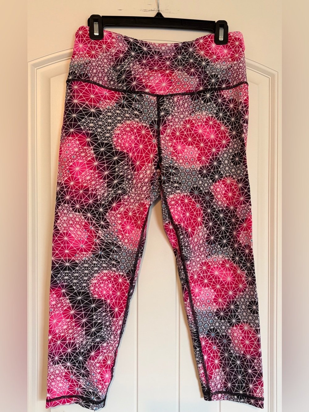 Victoria's Secret Pink and Black Geometric Print Leggings